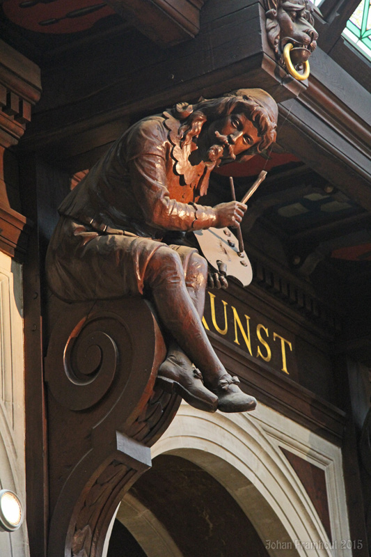 Het stadhuis van Antwerpen bezichtigd op een opendeurdag