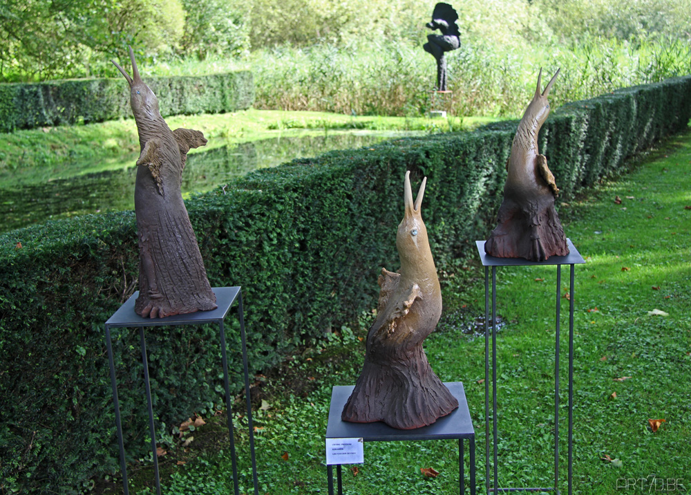 Beelden in de tuin van De Notelaer