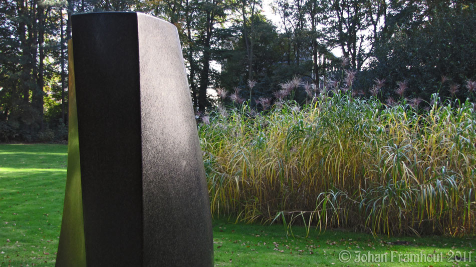 Art7d.be, Art in Belgium, Photos from sculptures in the Middelheim park in Antwerp, page 1, Autumn