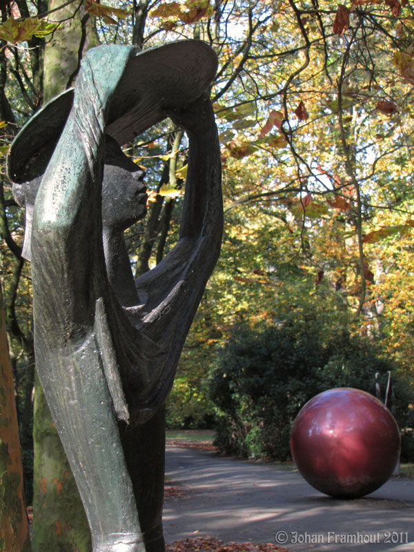 Art7d.be, Kunst in België, Fotografie van beelden in het Middelheim beeldenpark te Antwerpen, p1, herfst