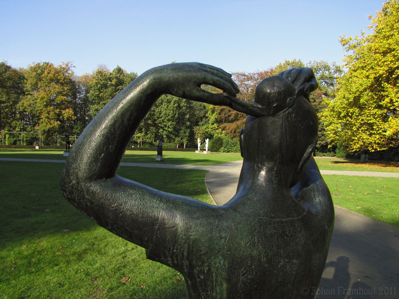 Art7d.be, Kunst in België, Fotografie van beelden in het Middelheim beeldenpark te Antwerpen, p1, herfst