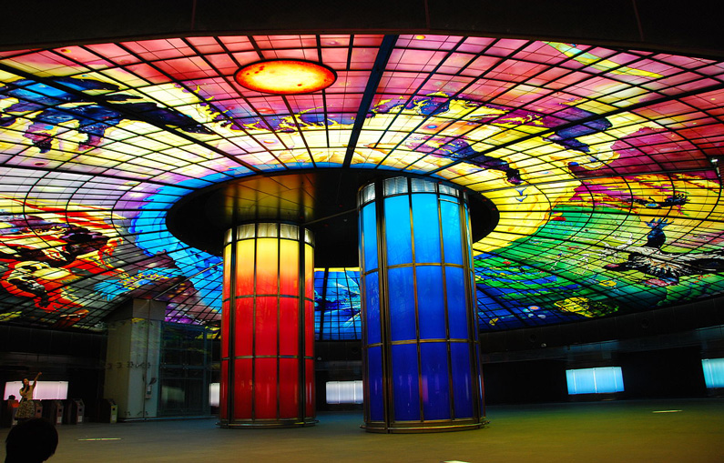 Glassart in Formosa Boulevard Station, glass sculpture