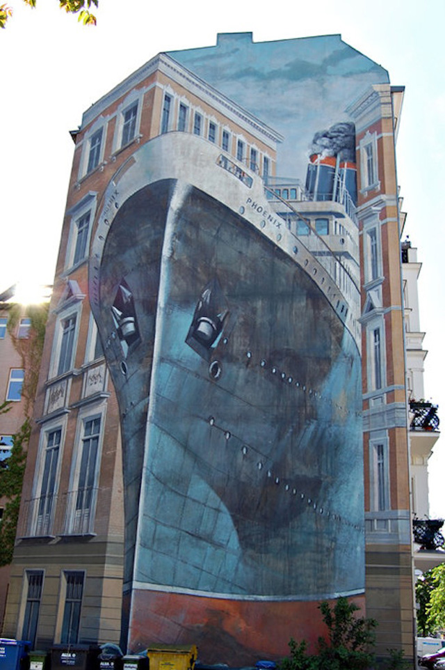We did found some extraordinary Street Art, but the name of the artists are not given