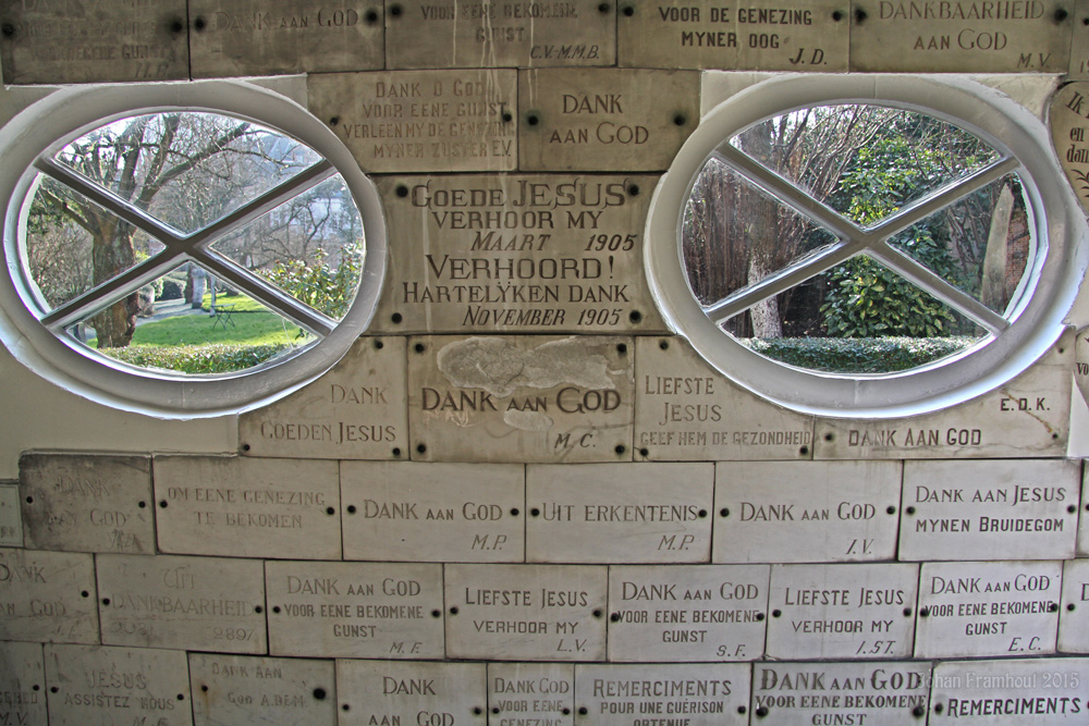 Interieur kapel naast de begijnhofkerk Sint-Catharina